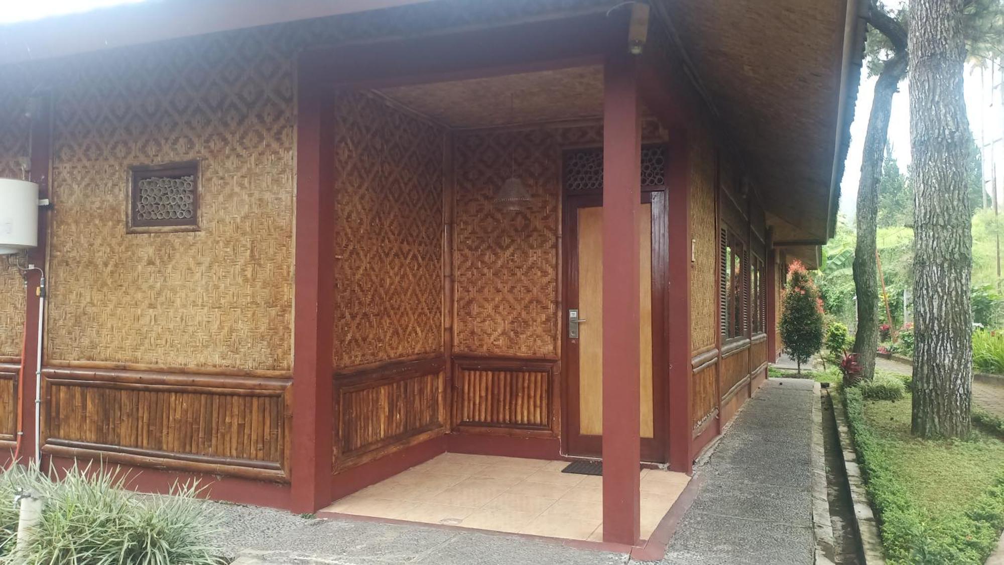 Resort Prima Cisarua Tagalbato Exterior foto