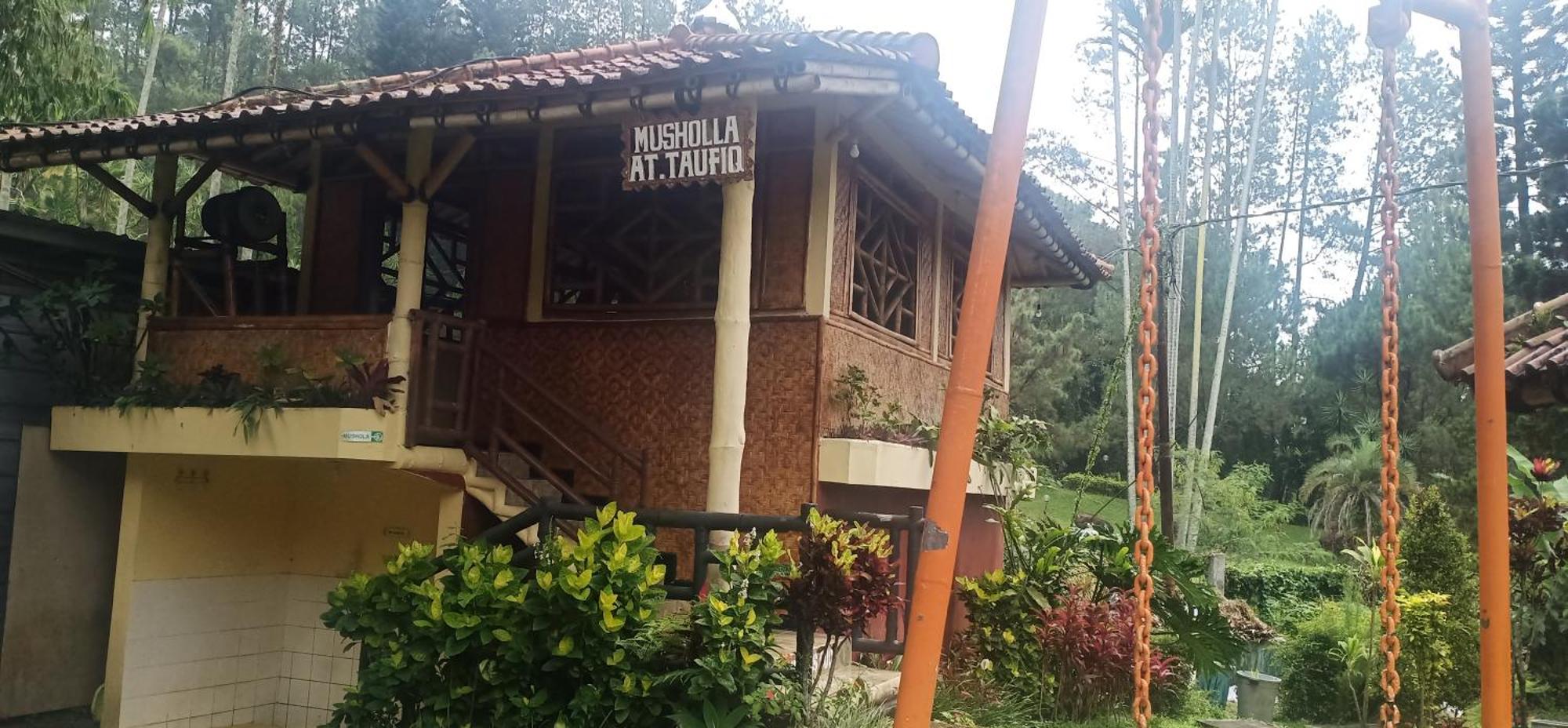 Resort Prima Cisarua Tagalbato Exterior foto