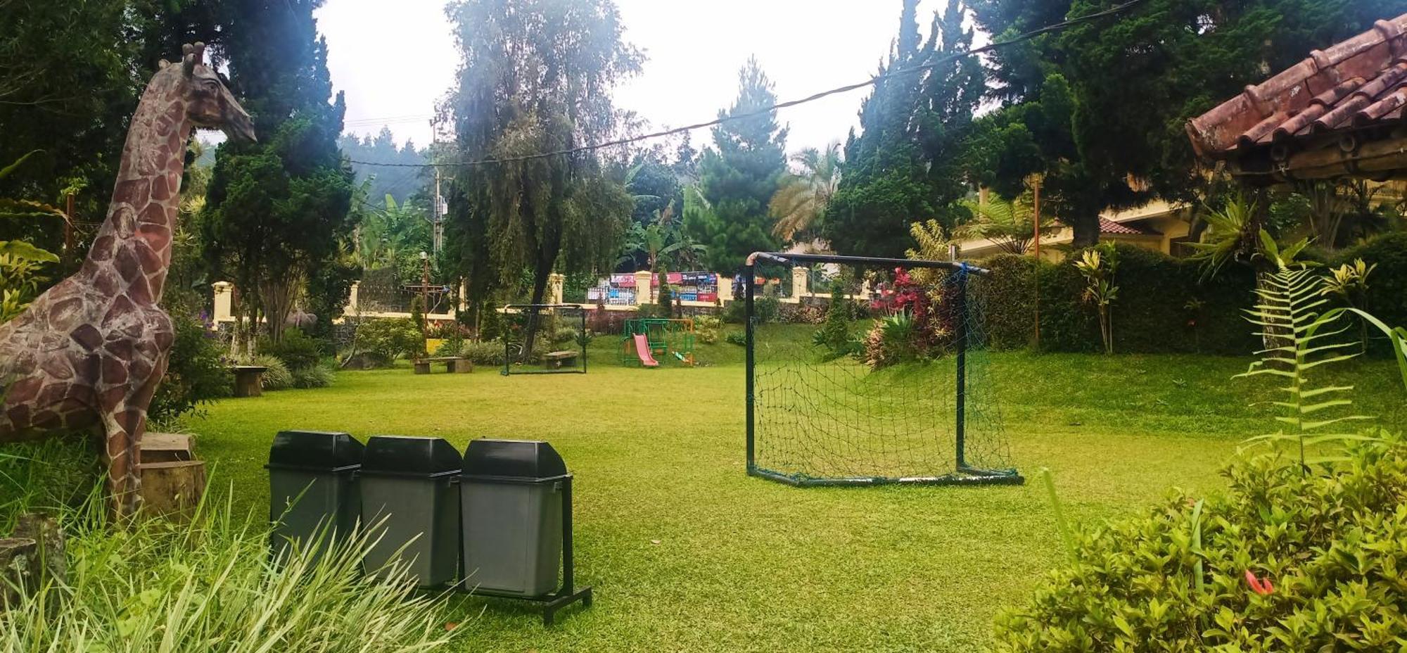 Resort Prima Cisarua Tagalbato Exterior foto
